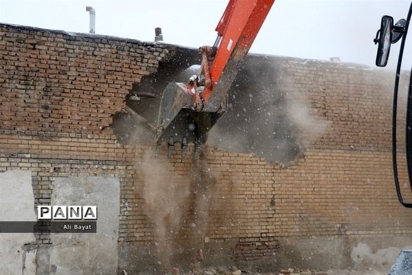 افتتاح زمین های بازی و بازگشایی محله فرخ سرشت توسط شهرداری منطقه ٣ همدان