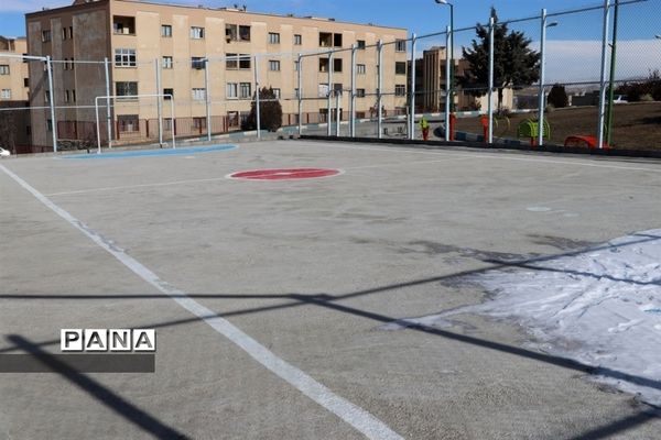 افتتاح زمین های بازی و بازگشایی محله فرخ سرشت توسط شهرداری منطقه ٣ همدان