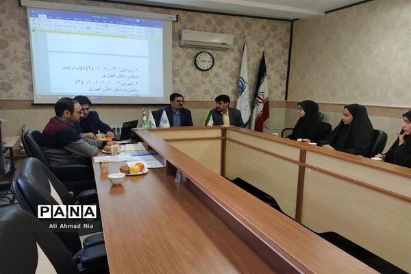 انتخابات هیأت رئیسه مجلس دانش آموزی استان قم