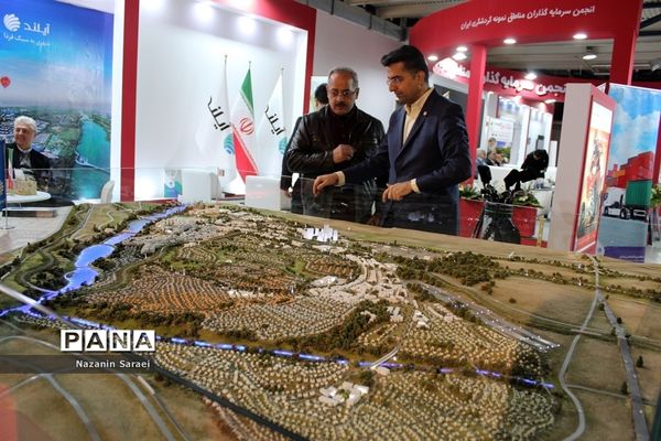 سیزدهمین دوره نمایشگاه بین المللی گردشگری و صنایع دستی تهران