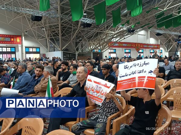مراسم بزرگداشت شهدای حملات تروریستی رژیم صهیونسیتی در گلستان شهدای اصفهان 