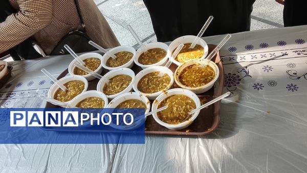 برپایی موکب دانش‌آموزان پیشتاز در منطقه ۱۰ در سالروز شهادت حضرت زهرا (س)