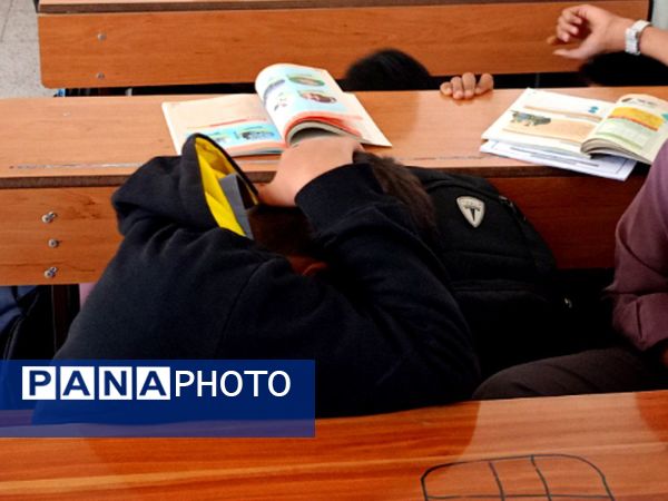 مانور زلزله در دبیرستان میثاق