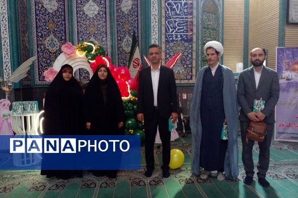 دختران مدرسه هدی 1 در خلعت زیبای عبادت