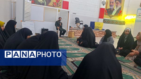 برگزاری مسابقه چالشی دومینو دانش‌آموزان دختر شهرستان لنده