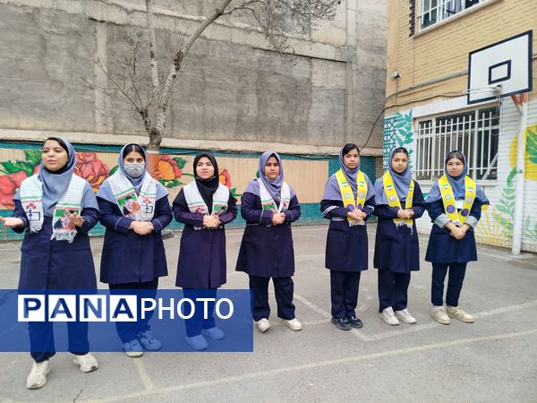 جشن روز مادر و جشنواره کیک و دسر در دبیرستان دخترانه دانشور ۲ 