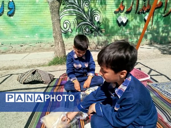 صبحانه سلامت در مدرسه پسرانه مبین شیروان