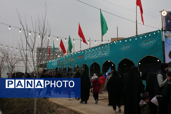 جلوه های حضور خادمان نوجوان در شادپیمایی مسجد جمکران