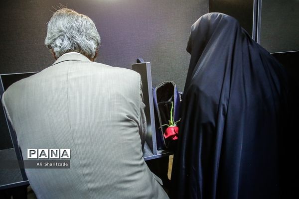 یازدهمین دوره انتخابات مجلس شورای اسلامی و میان‌دوره‌ای مجلس خبرگان رهبری