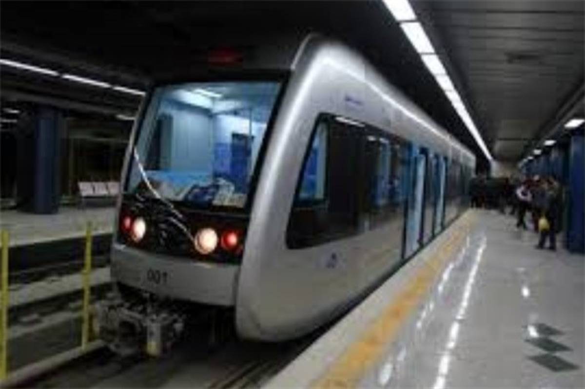 ضدعفونی مترو شیراز برای پیشگیری از شیوع کرونا