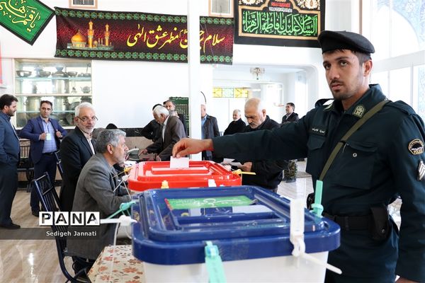 حضور پرشور مردم آباده در انتخابات مجلس شورای اسلامی