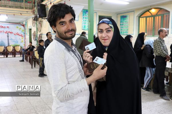 حضور پرشور مردم آباده در انتخابات مجلس شورای اسلامی
