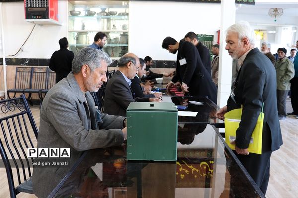 حضور پرشور مردم آباده در انتخابات مجلس شورای اسلامی