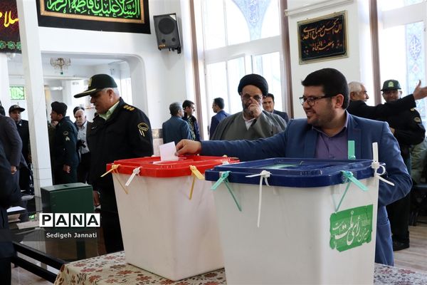 حضور پرشور مردم آباده در انتخابات مجلس شورای اسلامی