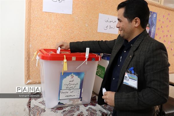 حضور پرشور مردم آباده در انتخابات مجلس شورای اسلامی