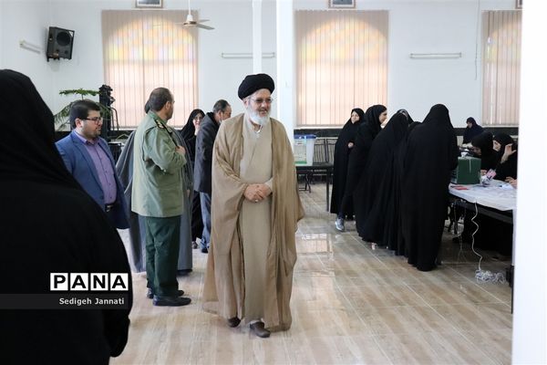 حضور پرشور مردم آباده در انتخابات مجلس شورای اسلامی