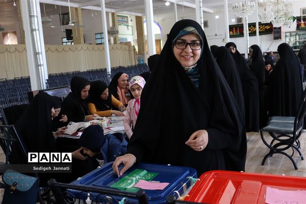 حضور پرشور مردم آباده در انتخابات مجلس شورای اسلامی