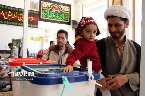 حضور پرشور مردم آباده در انتخابات مجلس شورای اسلامی