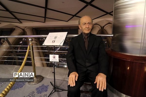 موزه مشاهیر ایران در برج میلاد