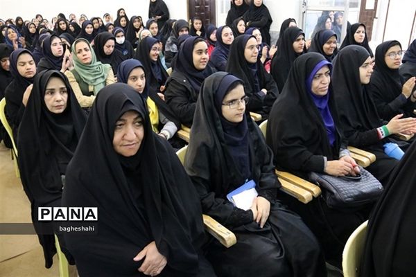 برپائی نمایشگاه توانمندی های اعضای کانون های فرهنگی و تربیتی در یزد