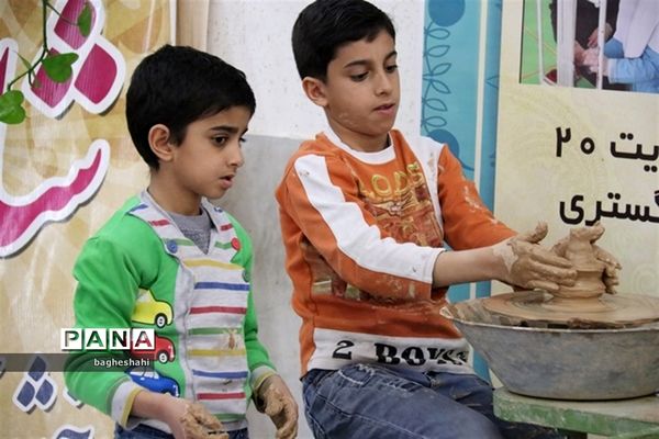برپائی نمایشگاه توانمندی های اعضای کانون های فرهنگی و تربیتی در یزد