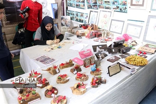 برپائی نمایشگاه توانمندی های اعضای کانون های فرهنگی و تربیتی در یزد