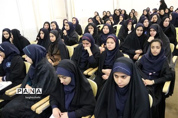 برپائی نمایشگاه توانمندی های اعضای کانون های فرهنگی و تربیتی در یزد