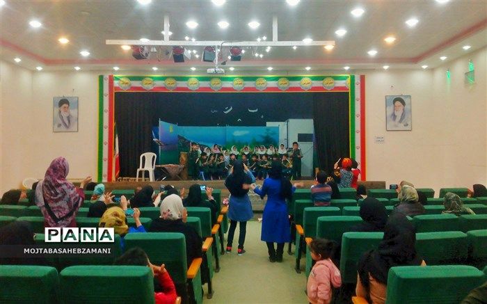 جنگ شادی مهد کودک درخشان در سالن شهید شهابیان کاشمر برگزار شد
