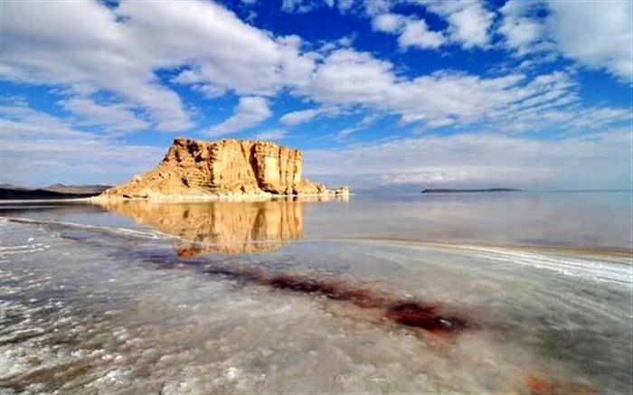افزایش نیم متری تراز دریاچه ارومیه نسبت به سال گذشته