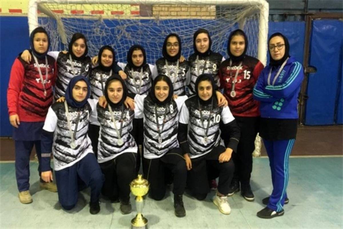 کسب رتبه دوم آموزشگاه دختران فرزانگان شهرری در مسابقات فوتسال شهرستانهای استان تهران