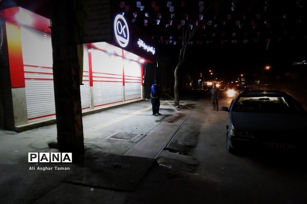 ضدعفونی چند محله ارومیه توسط جوانان بسیجی