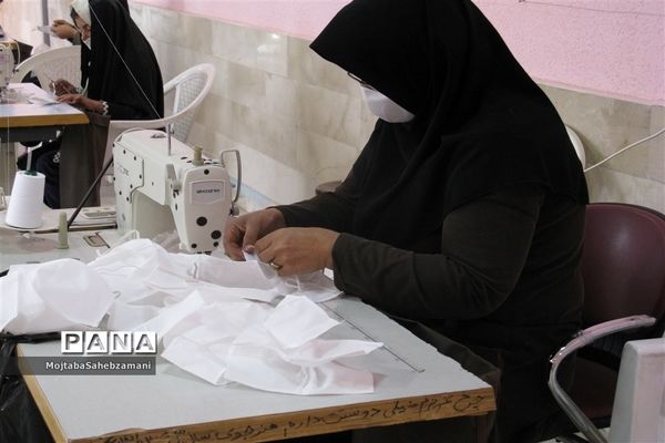 کارگاه جهادی تولید ماسک در شهرستان کاشمر