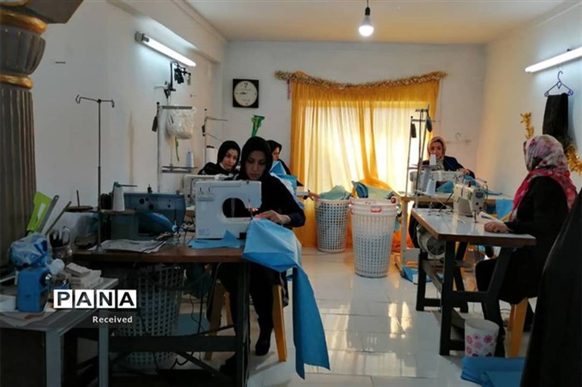 بسیجیان چالوس 1000 دست لباس بیمارستانی تولید می‌کنند