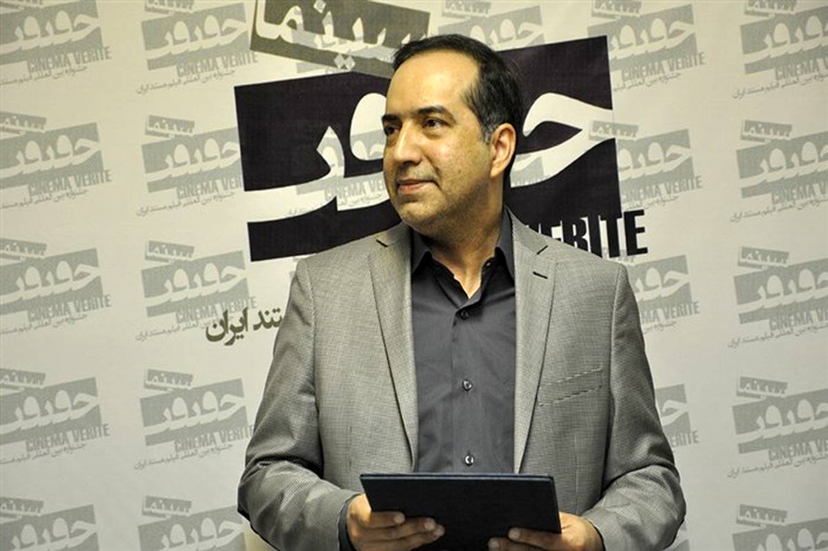 حسین انتظامی در پیامی خواستار واکنش هنرمندان خارجی نسبت به تحریم علیه ایران شد