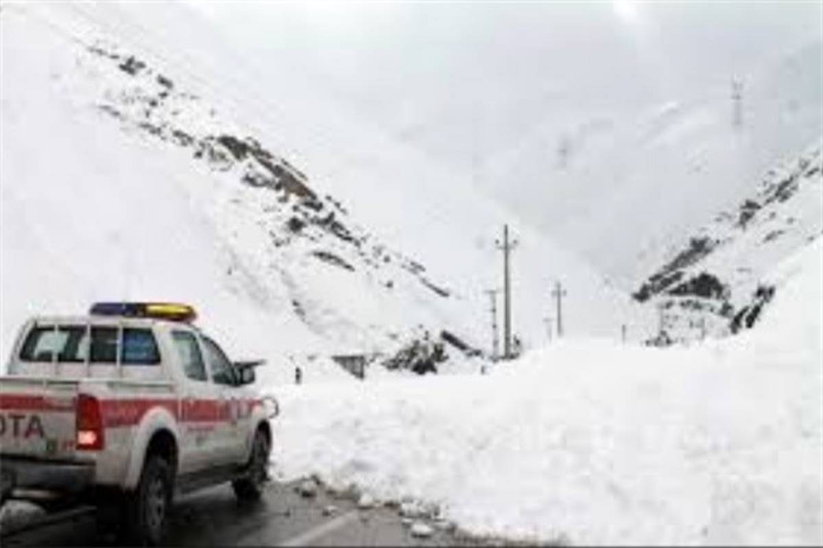 محورهای هراز و فیروزکوه باز و ۳۴ جاده مسدود اعلام شد