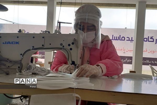 دوخت ماسک در مرکز نیکوکاری زُهیر ساری