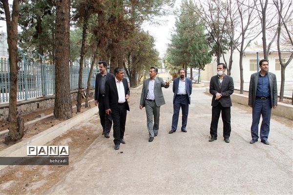 بازدید مدیرکل  آموزش و پرورش استان کرمان از پروژه های عمرانی آموزش و پرورش