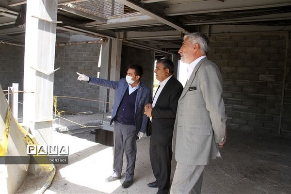 بازدید مدیرکل  آموزش و پرورش استان کرمان از پروژه های عمرانی آموزش و پرورش