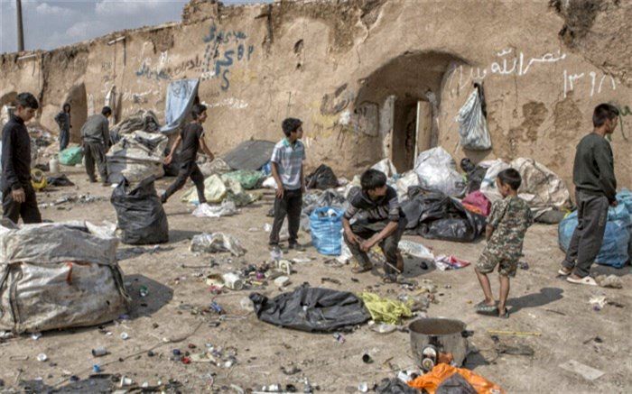 شهرداری تهران ۴۵۰۰ سبد کالا میان زباله‌گردها توزیع کرد
