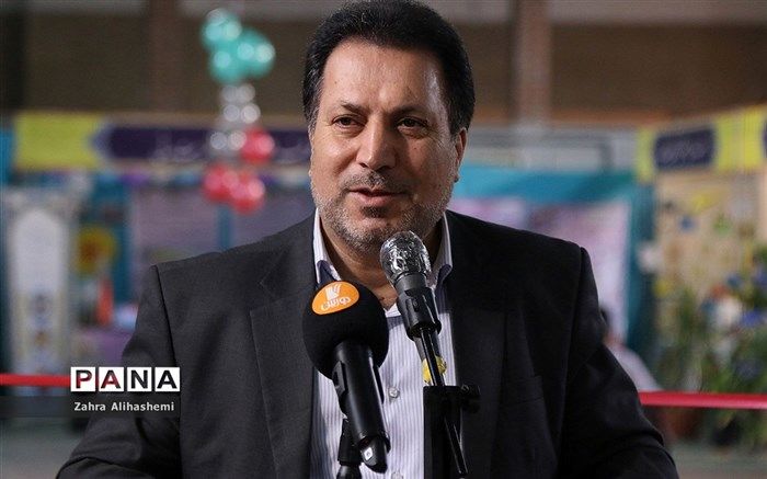 معاون وزیر: شبکه اجتماعی دانش‌آموزی «شاد» یک  فرصت است