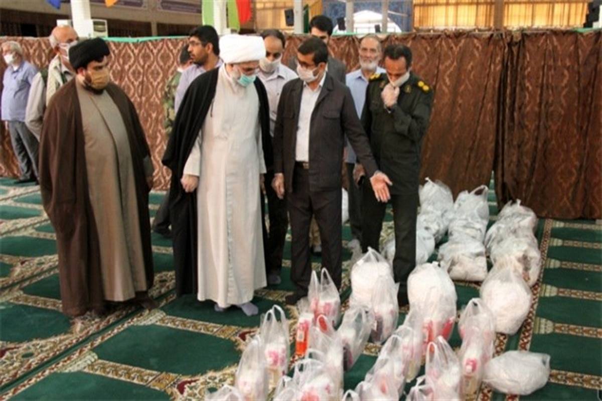 نماینده ولی فقیه در استان و امام جمعه بوشهر از محل استقرار اقلام بهداشتی و بسته های معیشتی بازدید کرد