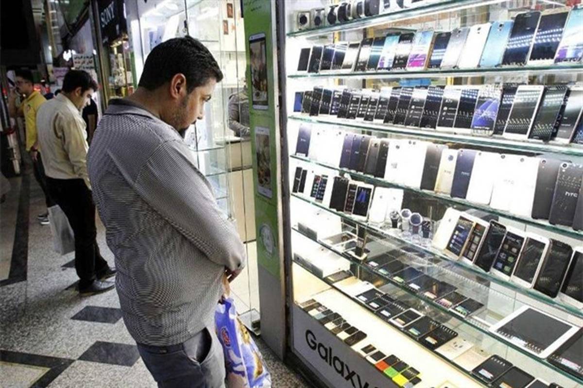 واردات موبایل از یک ماه پیش متوقف است