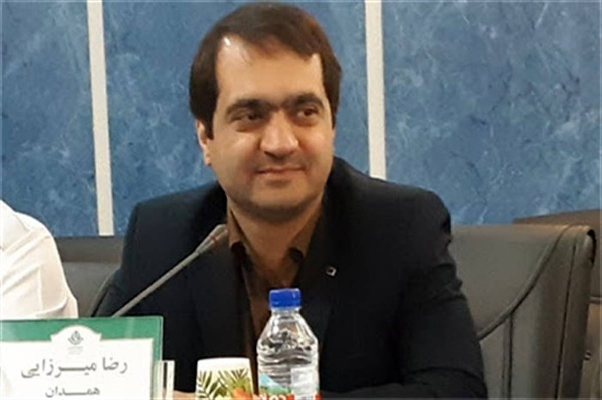 سازمان براساس نیازهای جامعه و دانش آموزان برنامه هایش رابه روز می کند