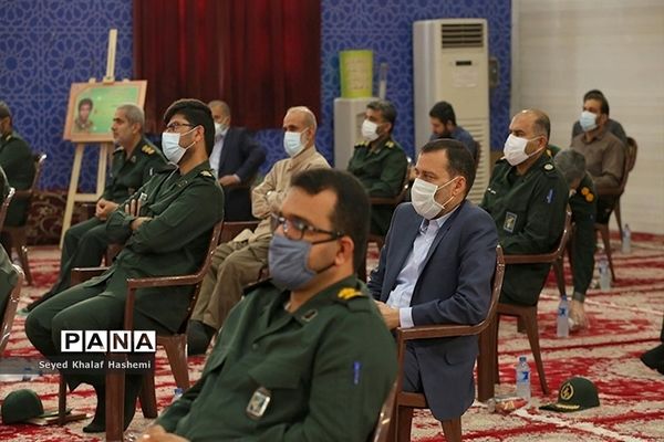 تجلیل از دست اندرکاران کنگره سرداران و 2 هزار شهید استان بوشهر