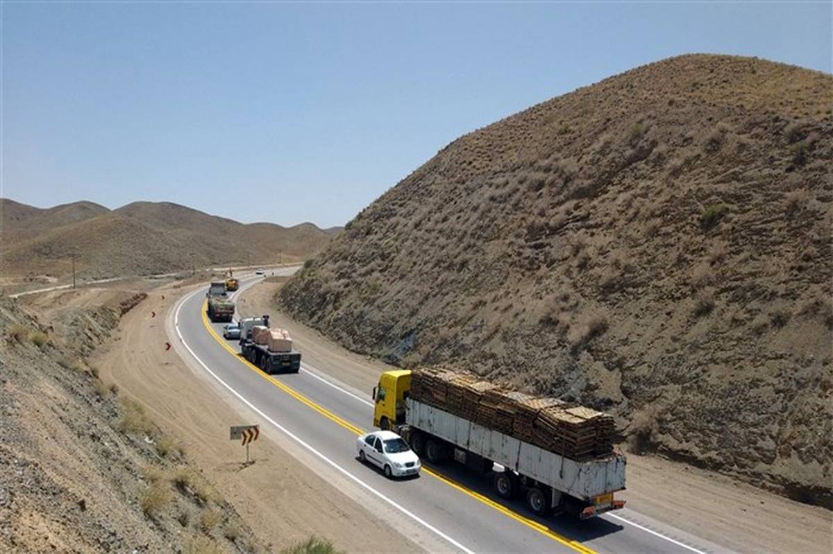 تداوم تمدید غیرحضوری کارت‌های هوشمند رانندگان استان فارس