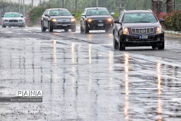 طراوت بهاری باران در روزهای کرونایی کیش