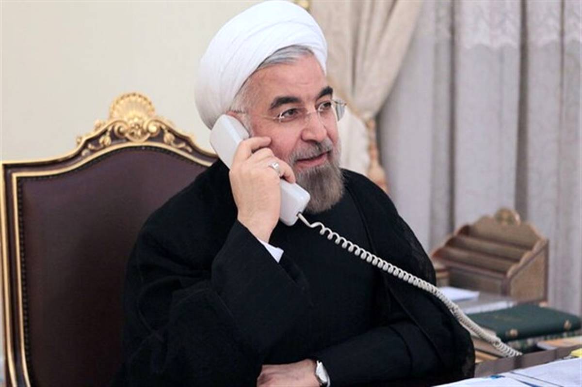 روحانی: نیروهای مسلح در کنار مدافعان سلامت حماسه‌سازی می‌کنند