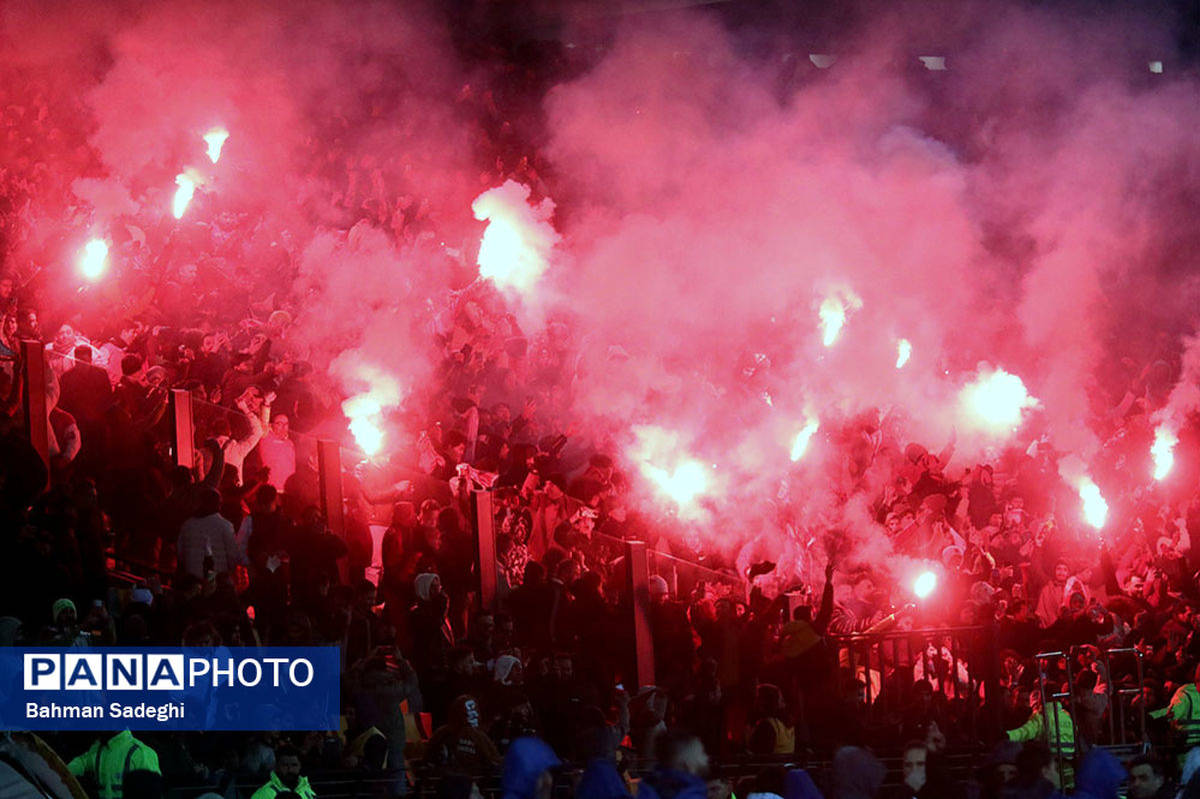 پرسپولیس زنگ خطر را برای سپاهان و تراکتور به صدا درآورد