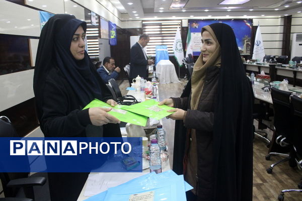 جلسه هم‌اندیشی مسئولان و کارشناسان سازمان دانش‌آموزی استان بوشهر