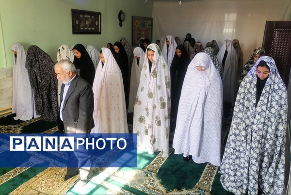 جلسه جهاد اسلامی حجاب و عفاف دختران در دبیرستان حاج مهدی روحانی شهرستان خلیل آباد 